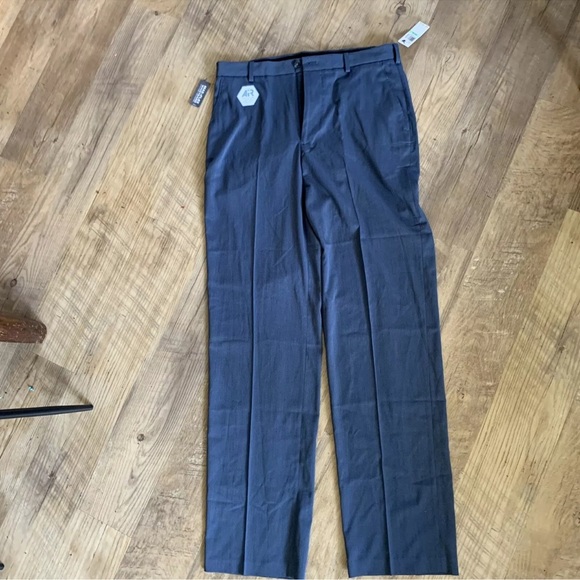 🪴Van Heusen Men'S Big And Tall Air Straight Fit Pant 34Wx36L - Picture 2 of 6